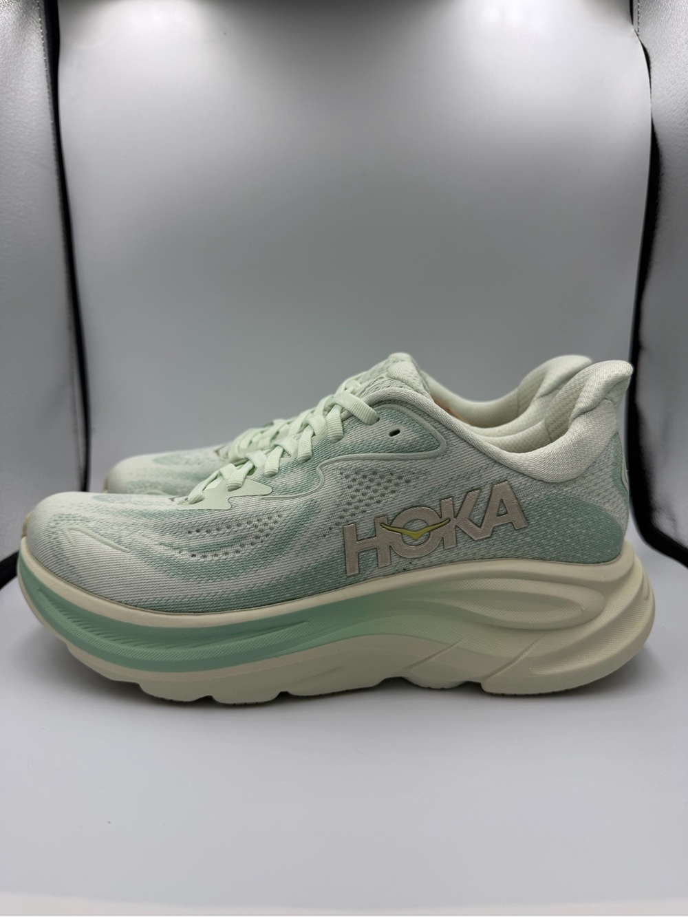 Like New Hoka Clifton 10 Women’s Size 8 8B Running Shoes